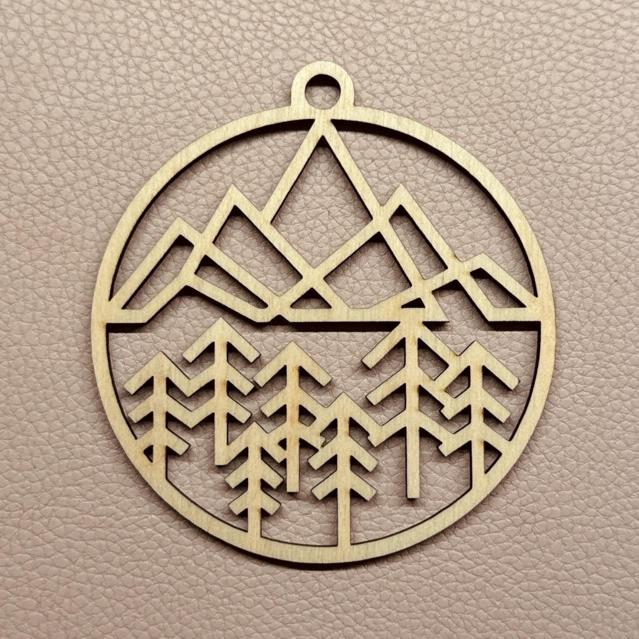 Holzanhänger „Outdoor Edition Berge“ – Naturmotive für Camper, Vanlife & Zuhause