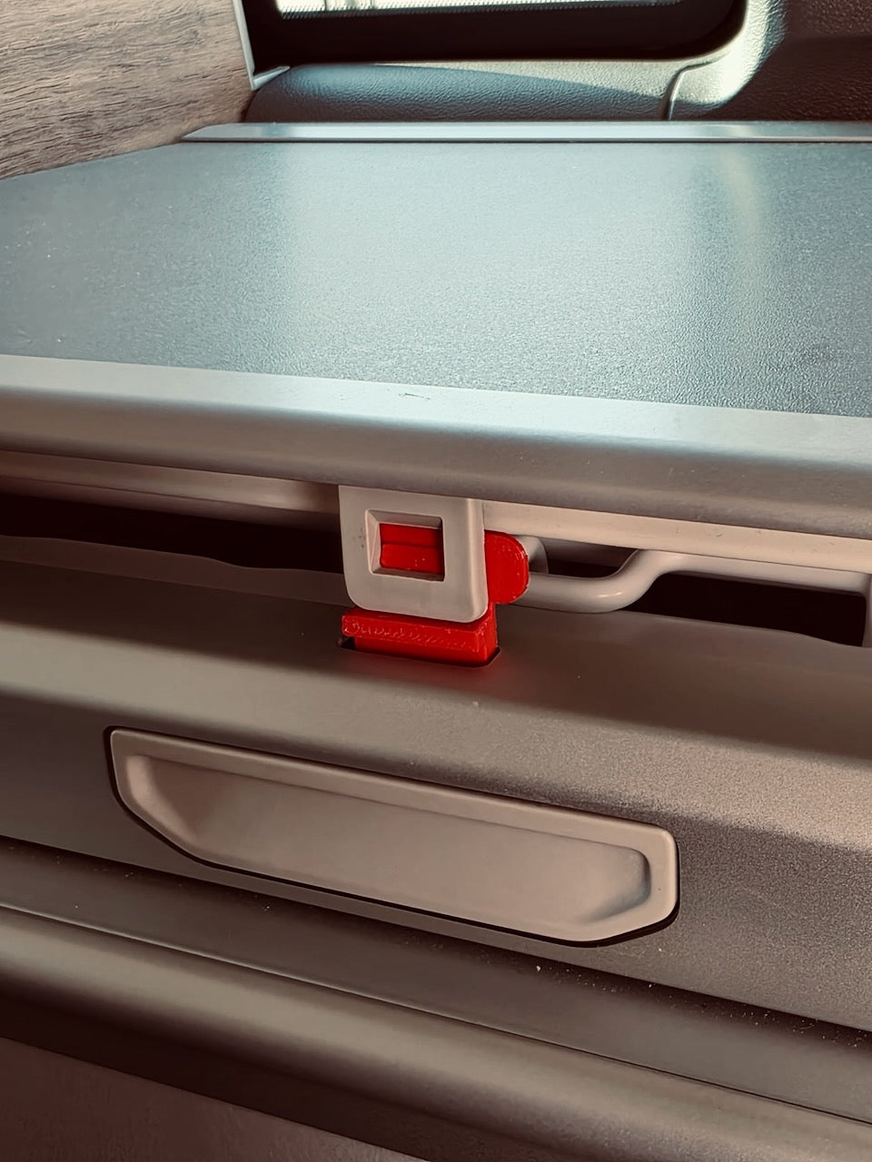 Caligustl Kühlschrank-Offenhalter für VW California